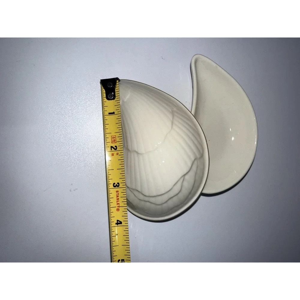 Lenox Vintage‎ Mussel Shell Box With Lid With Gold Rim / Fine China Trinket Box